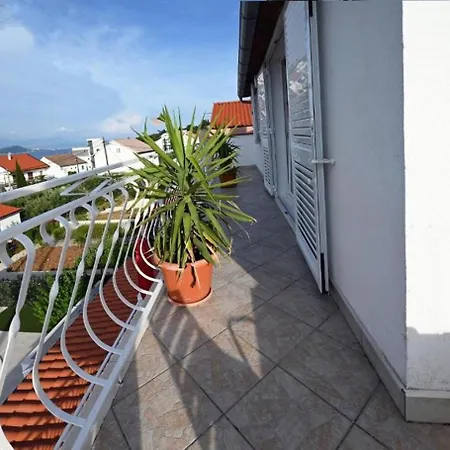 Mihovilovic Apartamento *