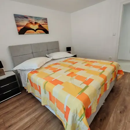 Mihovilovic Apartman *